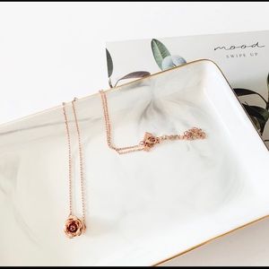 Kate spade flower necklace